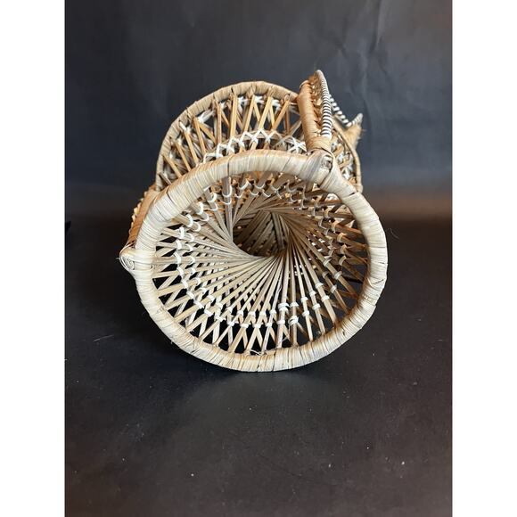 Wicker Peacock Rattan Chair | 15" tall | Plant\Doll Stand | Retro | BOHO | VTG - Picture 6 of 10